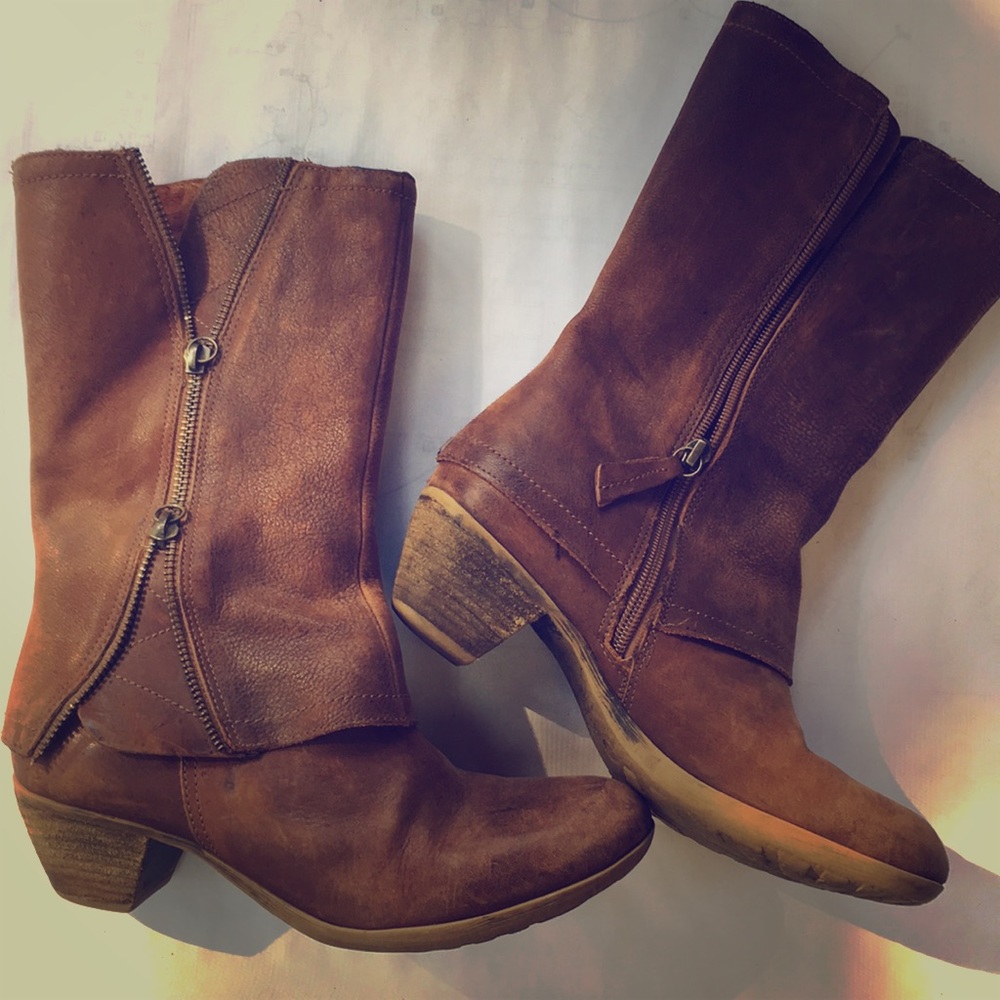 Leather boots